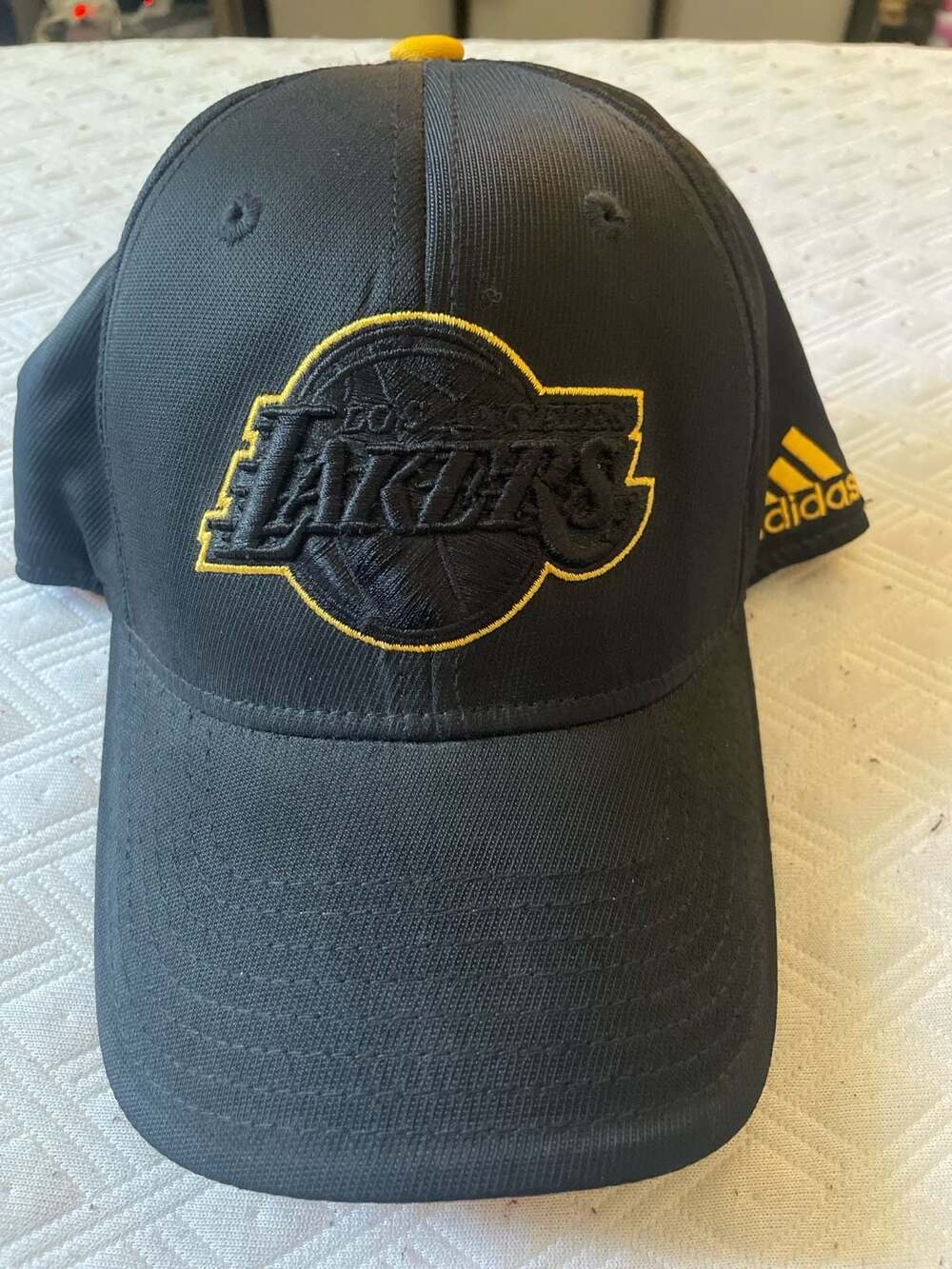 Adidas Los Angeles Lakers Black and Yellow Two-Tone Flex Fit Hat